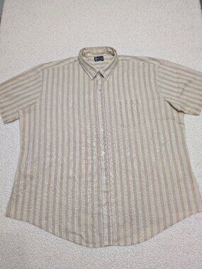 Vintage Dee Cee striped button-up shirt 🤍